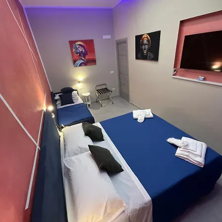 Piccololucio2 Nápoly