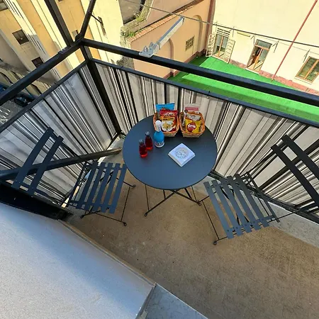 Piccololucio2 * Nápoly
