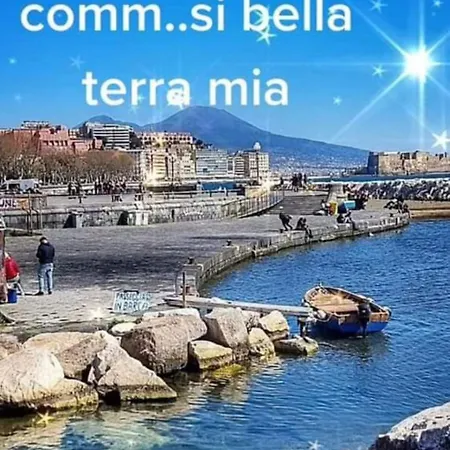 Piccololucio2 * Nápoly